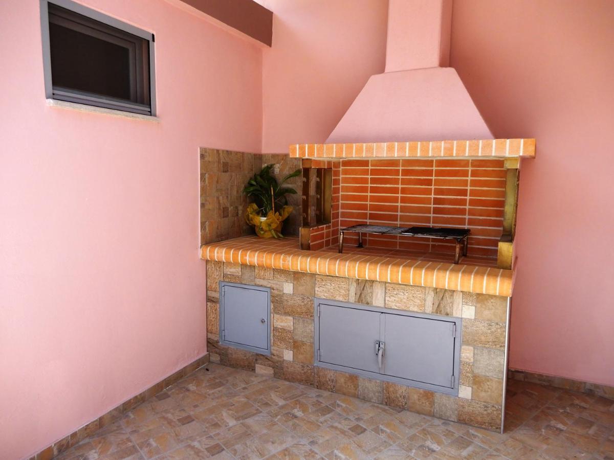 Royal Legend Suite Souda Bagian luar foto