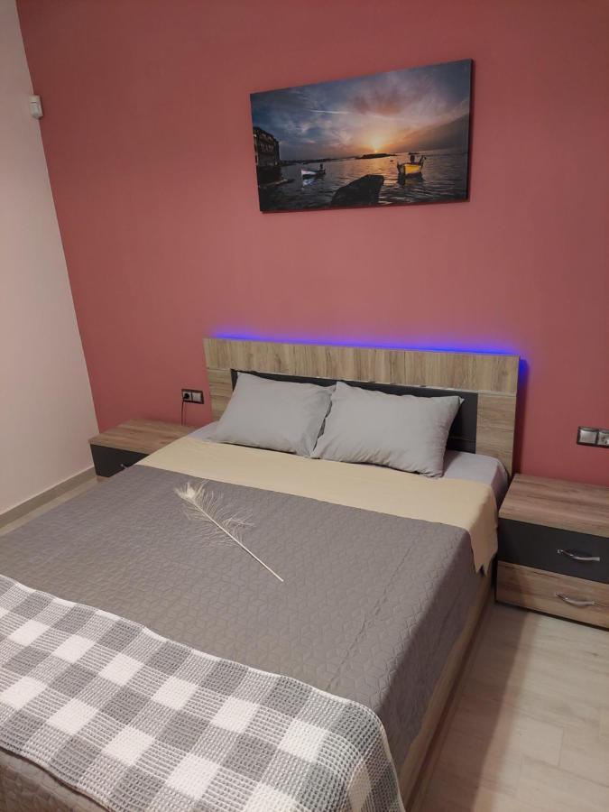 Royal Legend Suite Souda Bagian luar foto